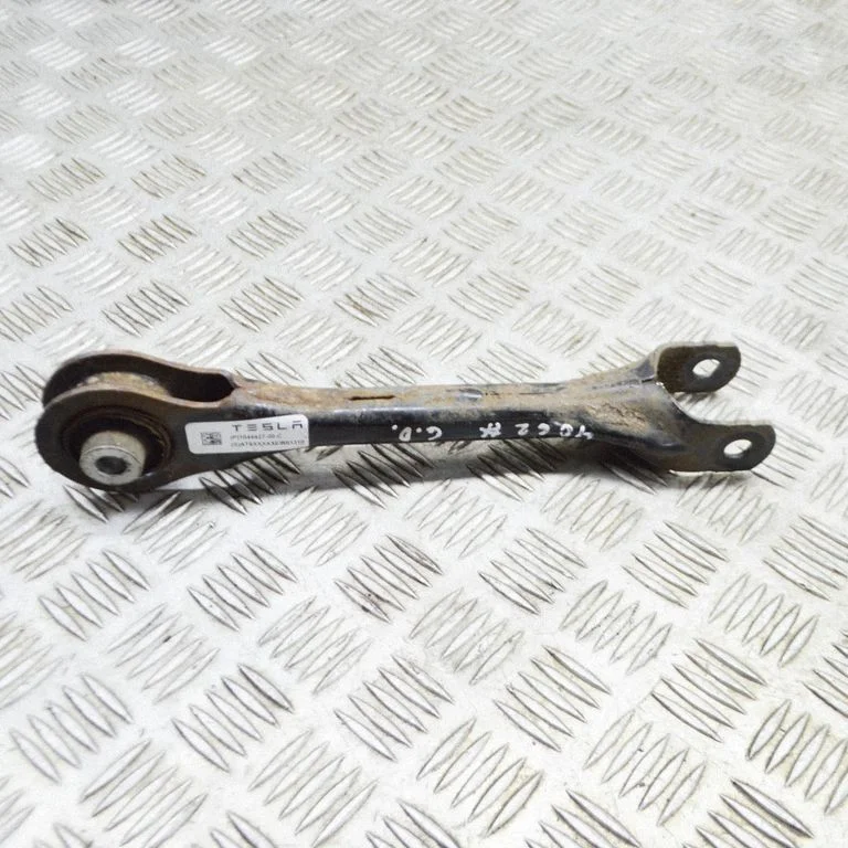 Rear upper control arm/wishbone 104442700C