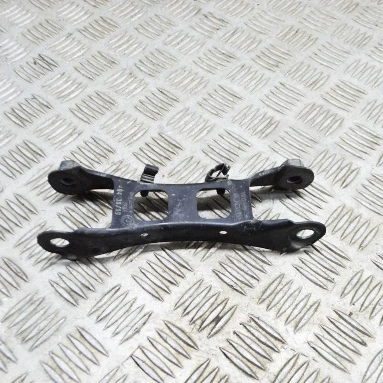 Tagumine ülemine õõtshoob 6867881