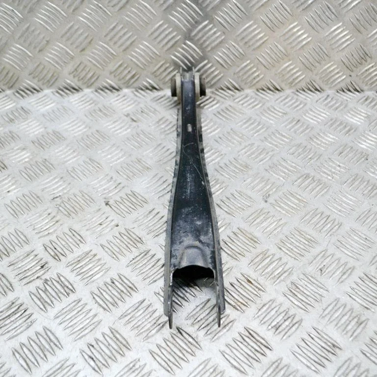 Aizmugurējā svira (dakša) 31360588