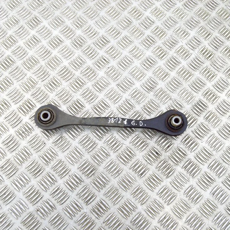 Rear upper control arm/wishbone – Skoda Superb B8 (3V) (2015-2024)