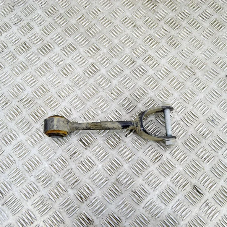 Aizmugurējā svira (dakša) 104442300G