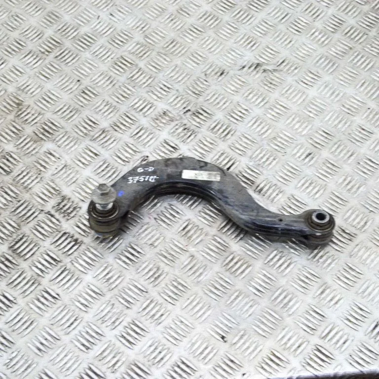 Aizmugurējā svira (dakša) 5Q0505323C