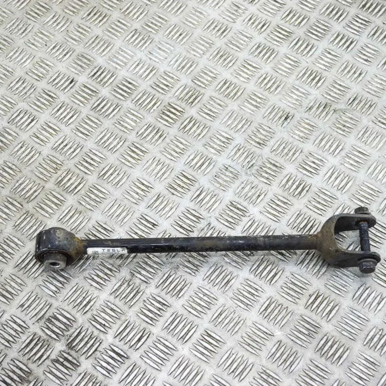 Aizmugurējā svira (dakša) 104444400A