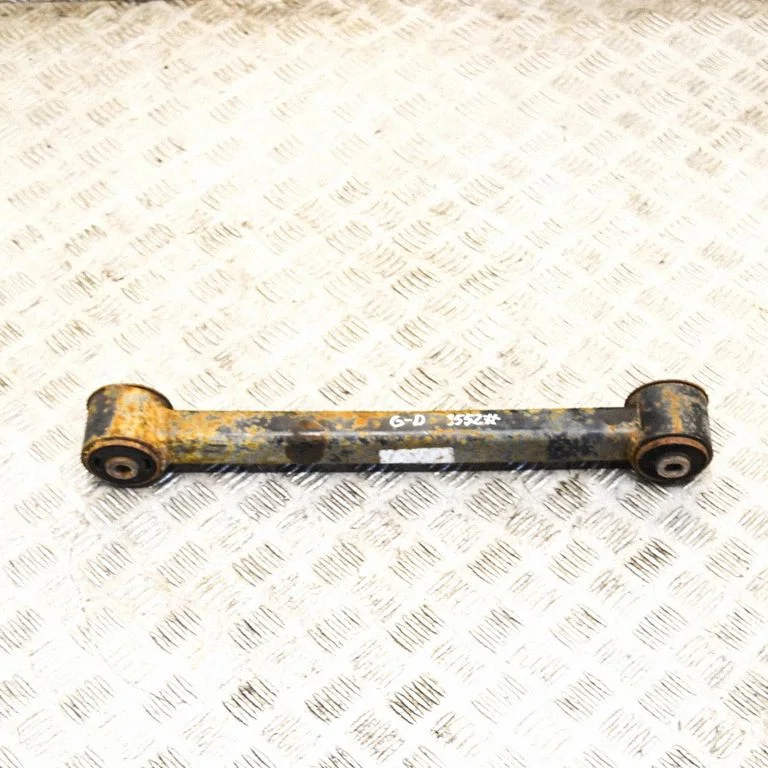 Aizmugurējā svira (dakša) – labā