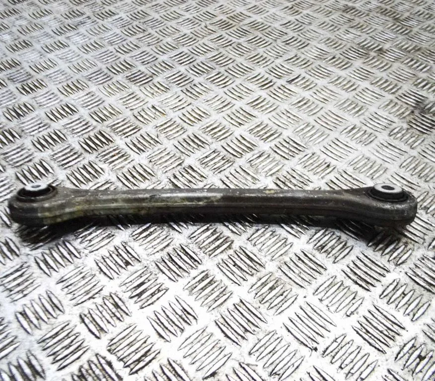 Aizmugurējā svira (dakša) 4M0505425F