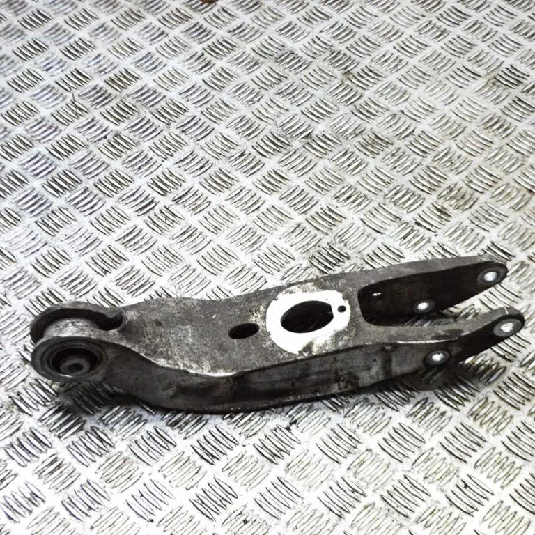 Aizmugurējā svira (dakša) 4M0505311J