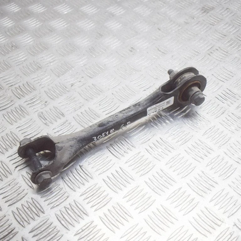 Aizmugurējā svira (dakša) 104442700C