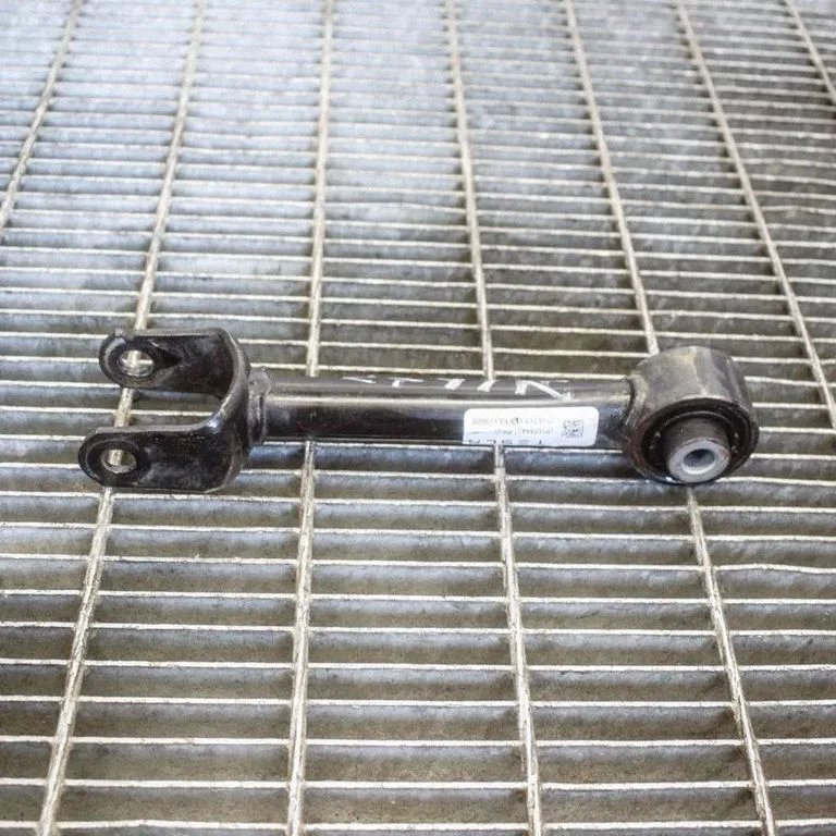 Rear upper control arm/wishbone 104443100G