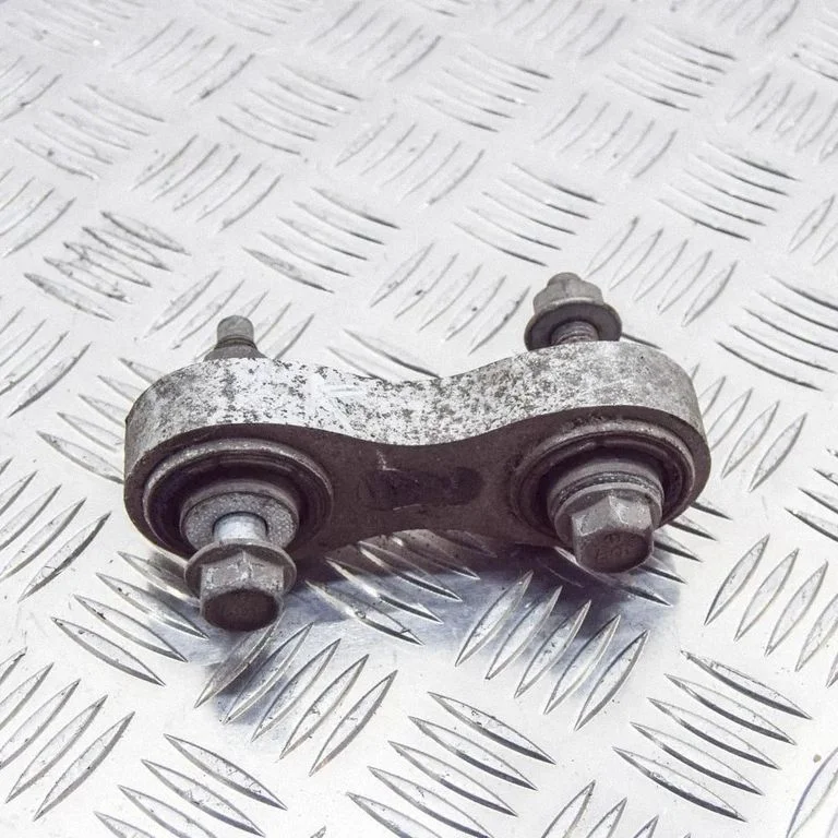 Tagumine ülemine õõtshoob 102142200B