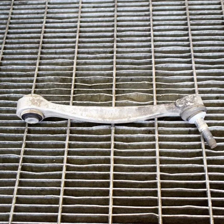 Tagumine ülemine õõtshoob – BMW Series 4 M4 F82 F83 (2014-2020)