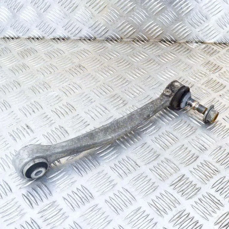 Tagumine ülemine õõtshoob – BMW Series 3 M3 F80 (2014-2020)