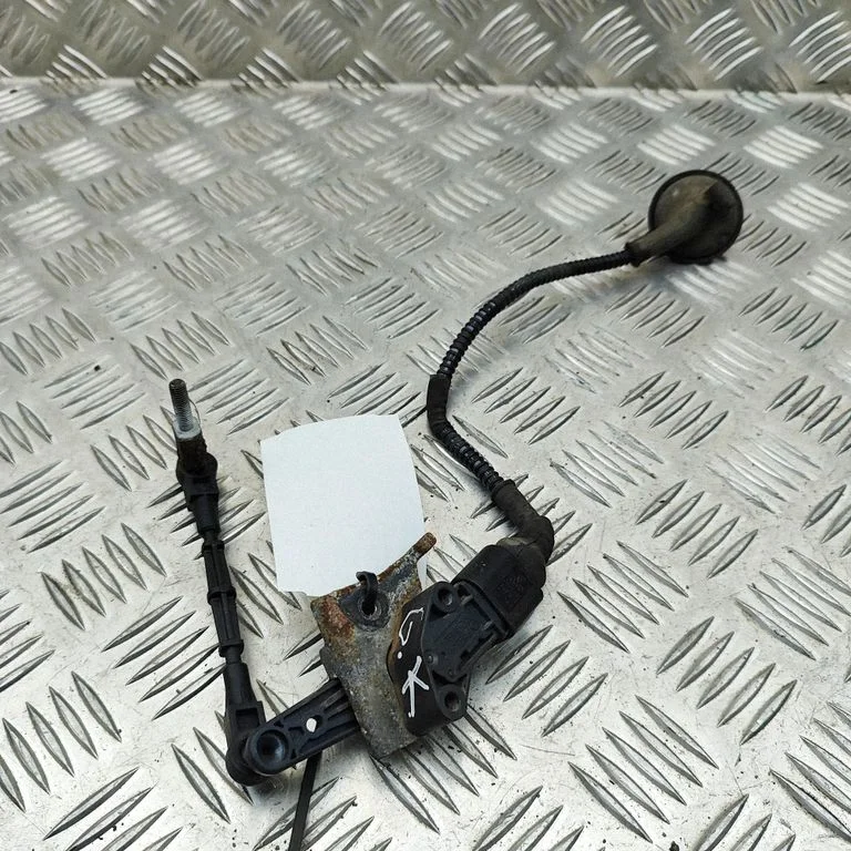 Aizmugurējās gaisa balstiekārtas augstuma sensors 4M0907503