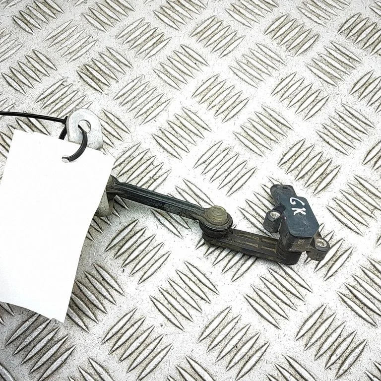 Tagumise õhkvedrustuse kõrgusandur A0009059413