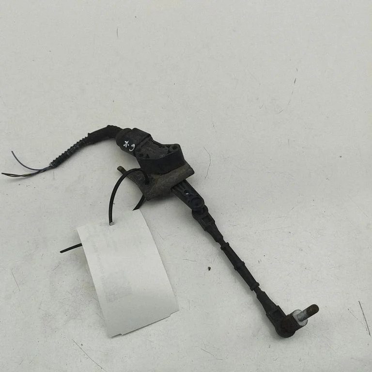 Aizmugurējās gaisa balstiekārtas augstuma sensors 8K0973703