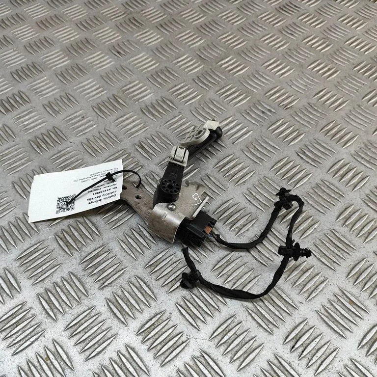 Aizmugurējās gaisa balstiekārtas augstuma sensors 6895466