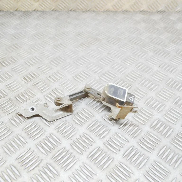 Rear air suspension level height sensor 8888899693