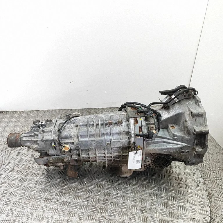 Mechaninė 6 pavarų dėžė
