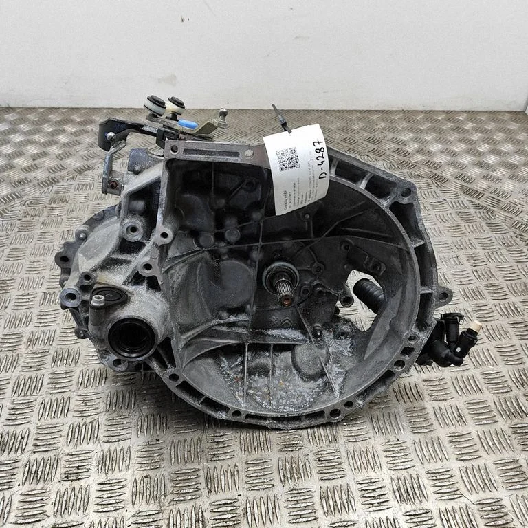 Mechaninė 6 pavarų dėžė