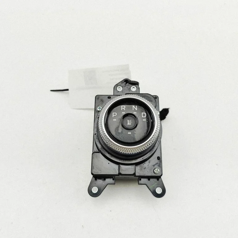 Pavarų perjungimo mechanizmas (kulisa)