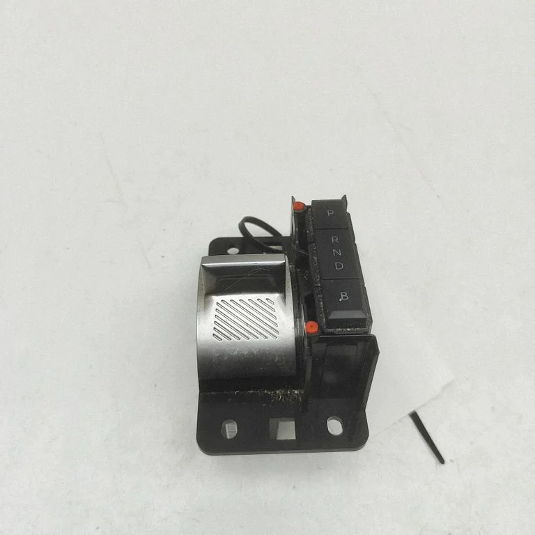 Pavarų perjungimo mechanizmas (kulisa)