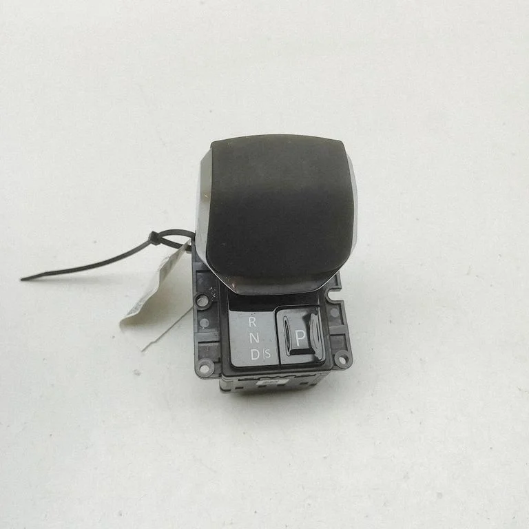 Gear selector mechanism M8E214C561AA