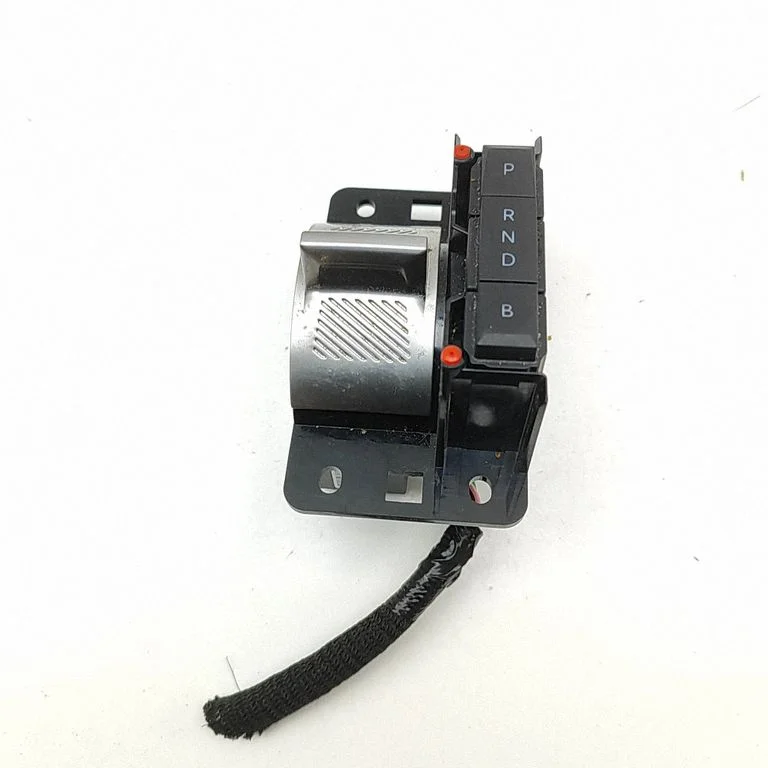 Pavarų perjungimo mechanizmas (kulisa)