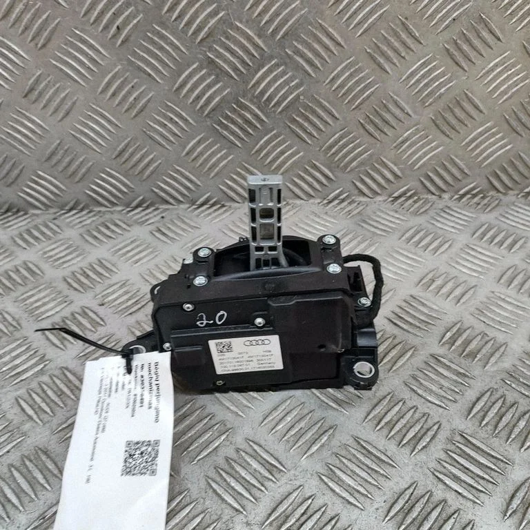 Gear selector mechanism 4M1713041F