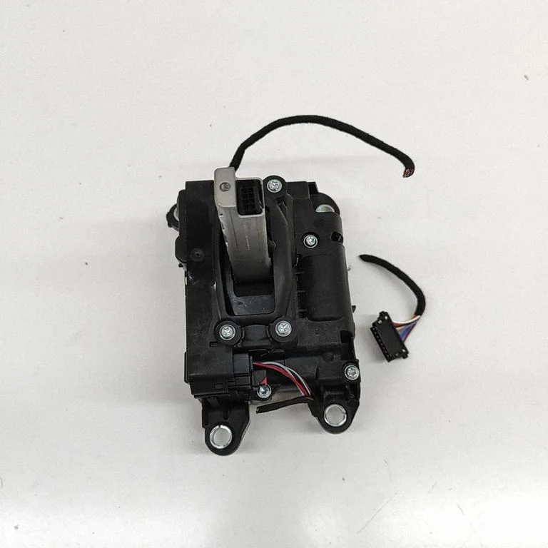 Gear selector mechanism 80C713041N