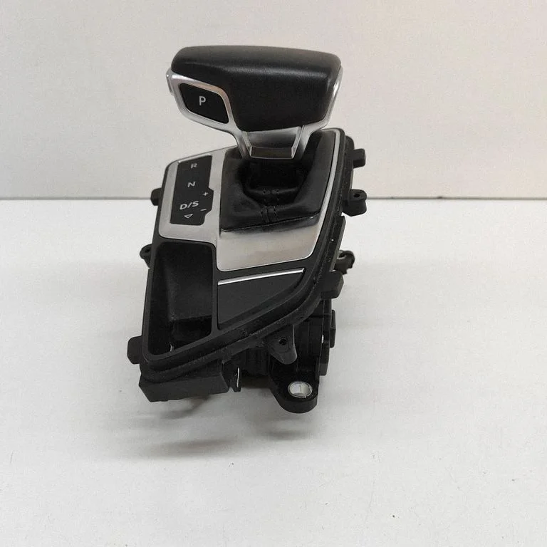 Pavarų perjungimo mechanizmas (kulisa)