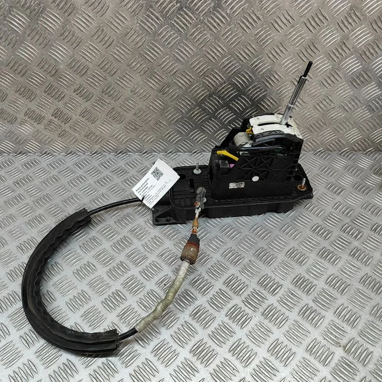 Pavarų perjungimo mechanizmas (kulisa)