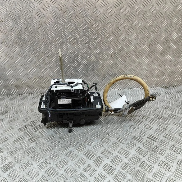 Pārnesumu pārslēgšanas mehānisms (kulise) 4G2713041BF