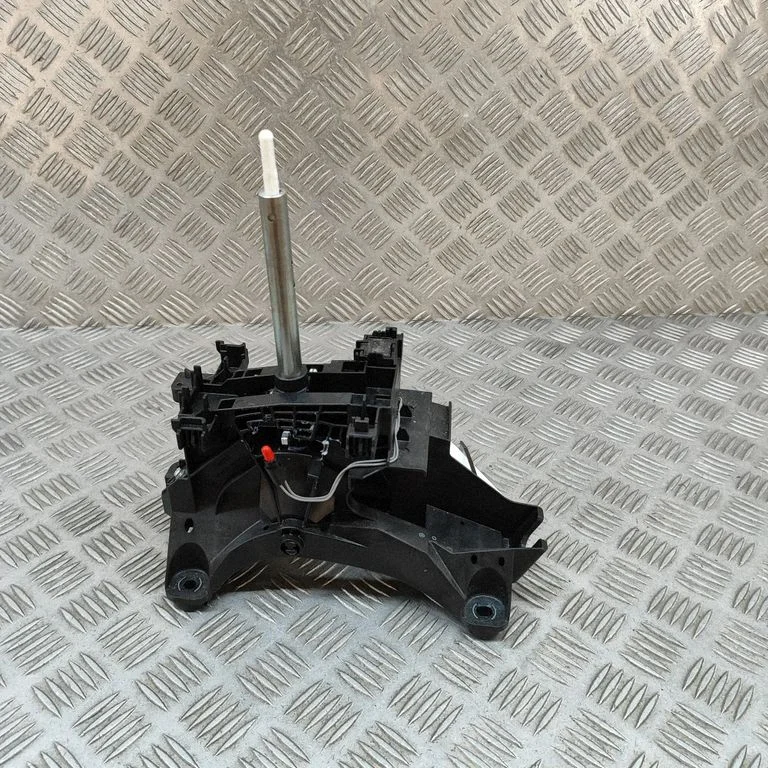 Mechanizm zmiany biegów (kulisa) 75M292 – Suzuki SX4 S-Cross (2021-)