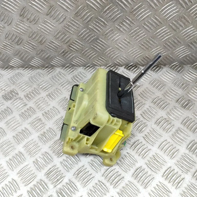 Gear selector mechanism – Mercedes-Benz C-Class AMG W204 (2007-2014)