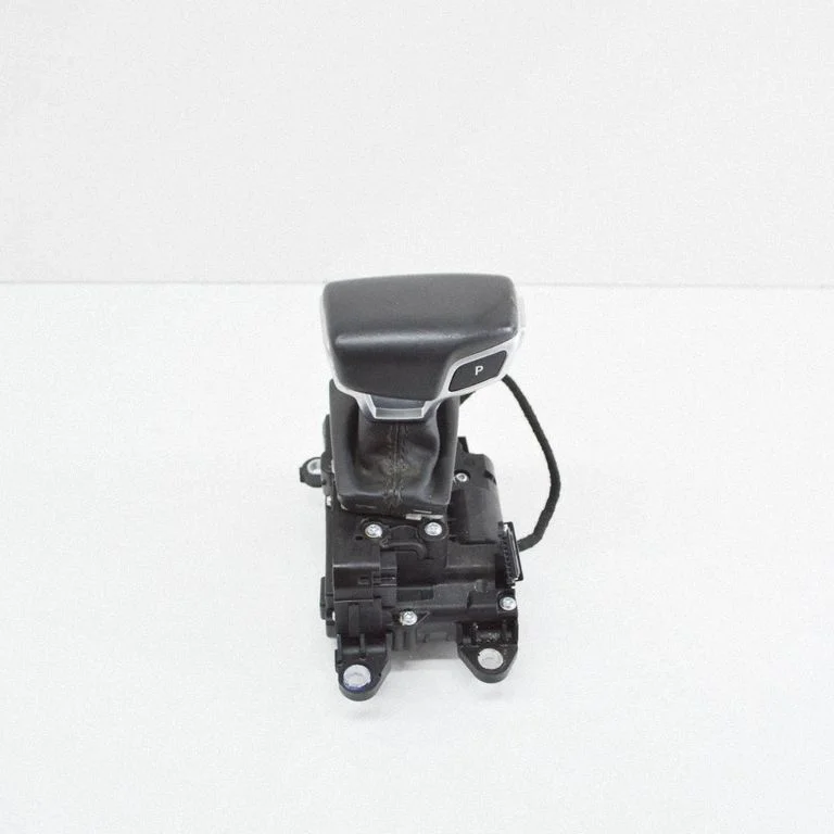 Pavarų perjungimo mechanizmas (kulisa)