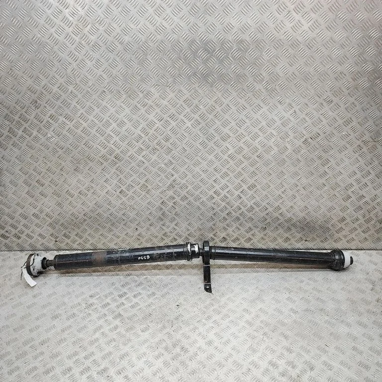 Vidējais kardāns 8T0521101