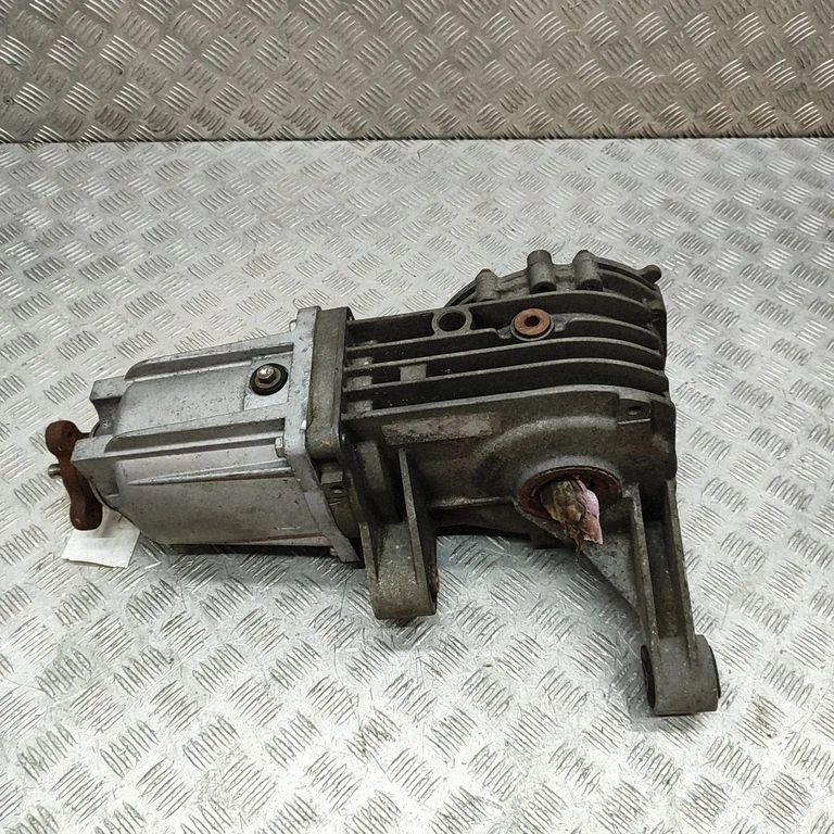 Tagumine reduktor (diferentsiaal) 6800017791