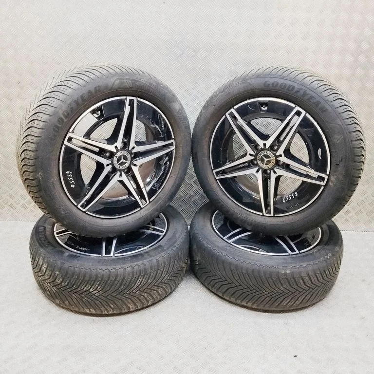 R12 vieglmetāla disks (-i) A2434011700