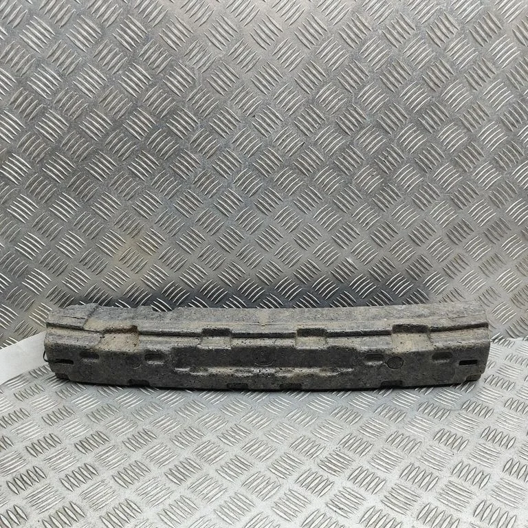 Putoplastas priekinio bamperio