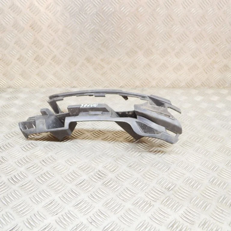 Esistange kinnitusklamber J9D315267A