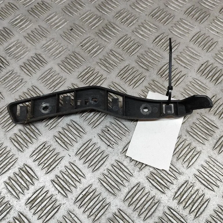 Wspornik zderzaka przedniego 51988464 – Fiat 500L (2013-)