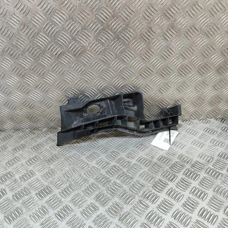 Front bumper mounting bracket – Audi RS6 C7 (2013-2018)