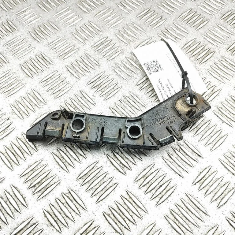 Priekšējā bampera turētājs FK7217E763AC