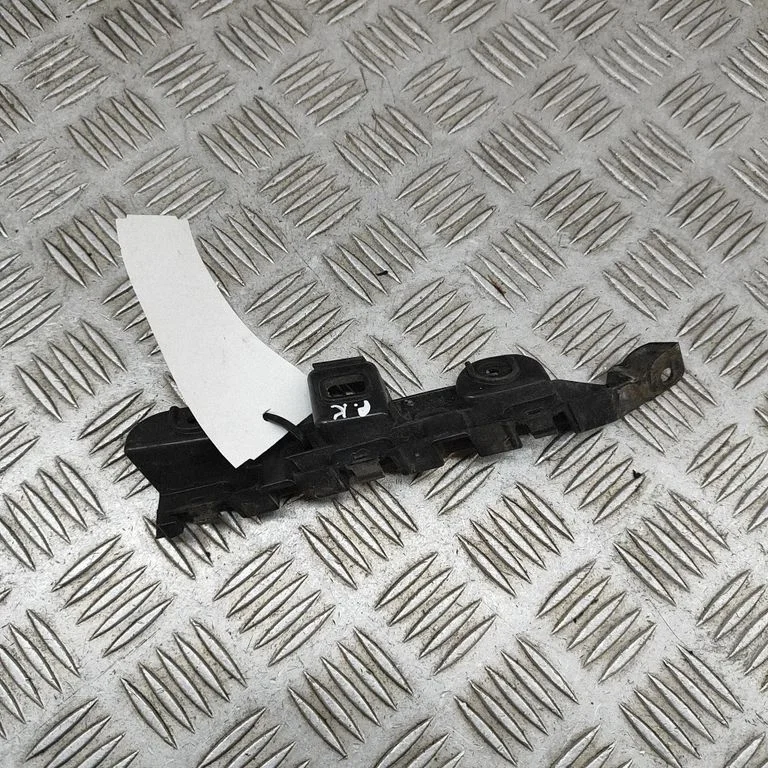 Priekšējā bampera turētājs 3AA807183