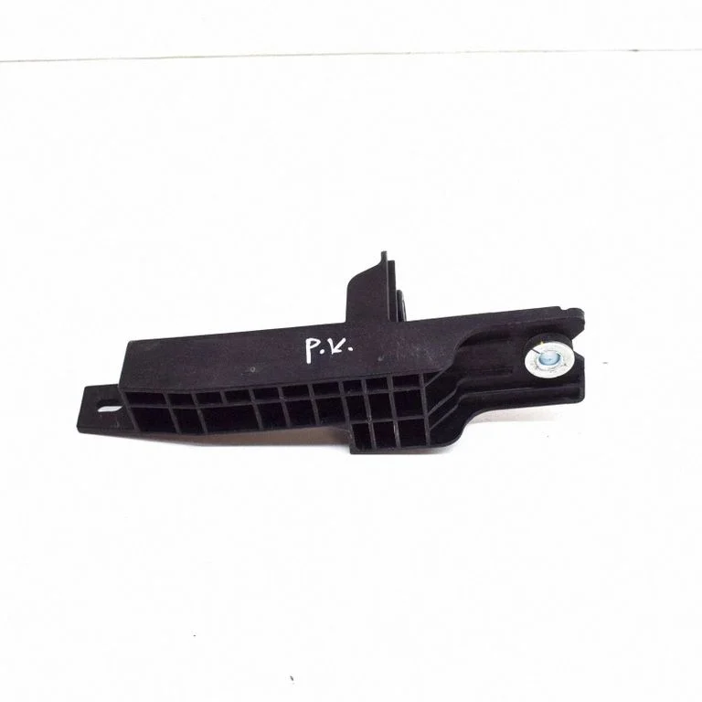 Priekšējā bampera turētājs K496396000