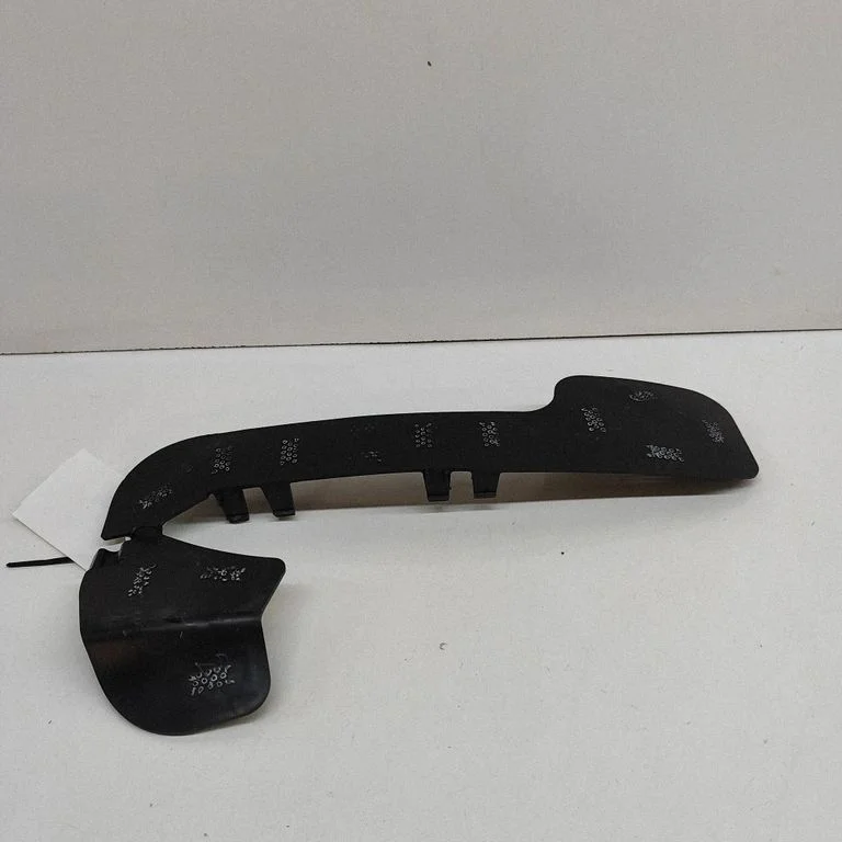 Priekšējā bampera turētājs 108944700C