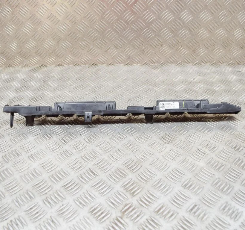 Front bumper mounting bracket – Tesla Model Y (2020-)