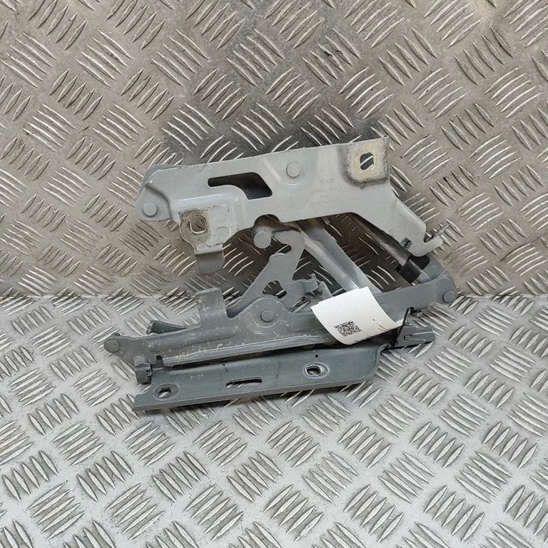 Engine bonnet/hood hinges 80A823301D