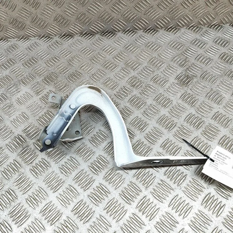 Engine bonnet/hood hinges – Tesla Model Y (2020-)
