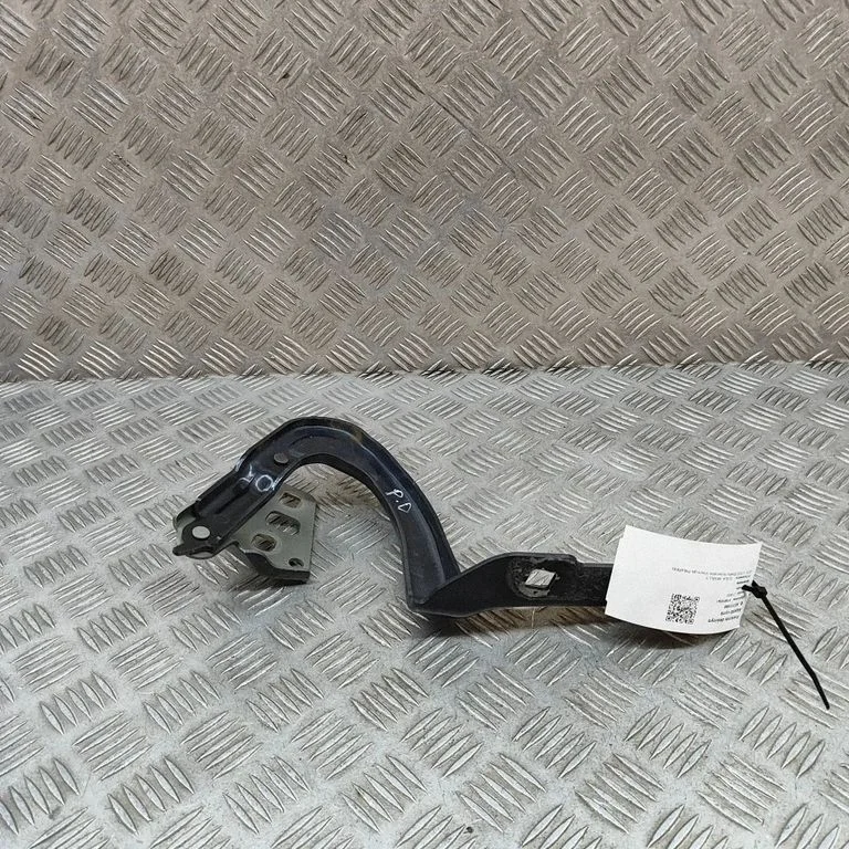 Engine bonnet/hood hinges – Tesla Model Y (2020-)