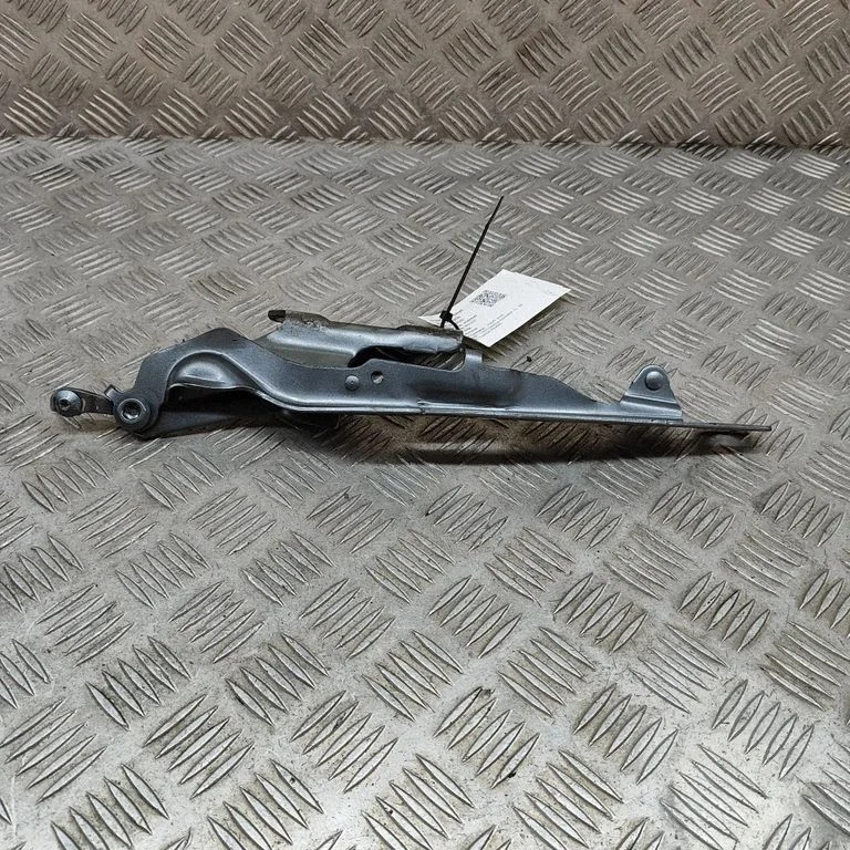 Motora pārsega eņģe (-es) 31385815